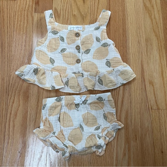 Emily & Oliver boho girl muslin neutral lemon two piece set. Size 6-9 months. - Picture 1 of 8